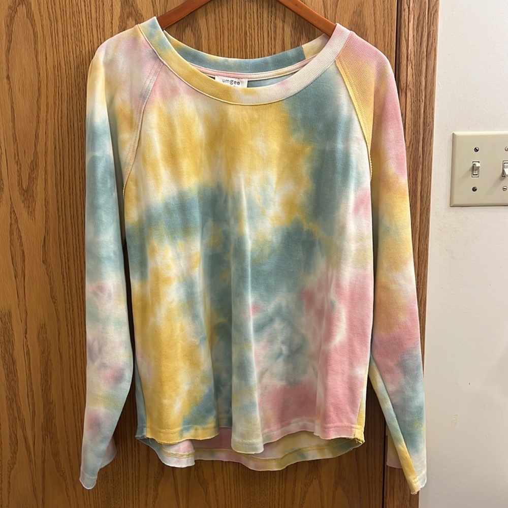NWT Umgee Tie Dye Long Raglan Sleeve Raw Edged Hem Top - Sweeten the Mix Top - Picture 5 of 10